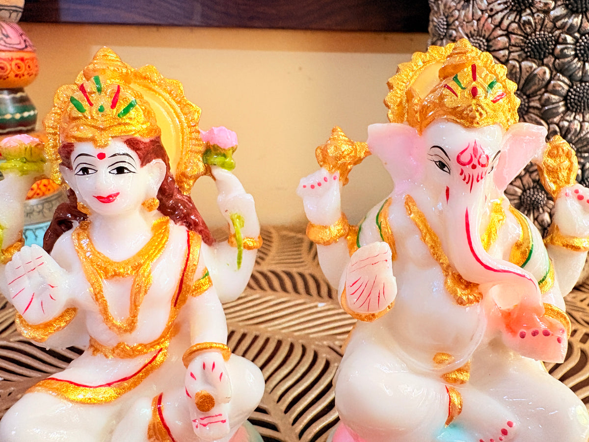 SHREE SAANIDHYA – Lakshmi Ganesh Idols Set